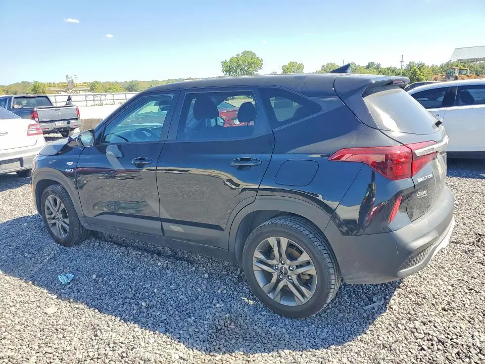 2022 KIA SELTOS LX  