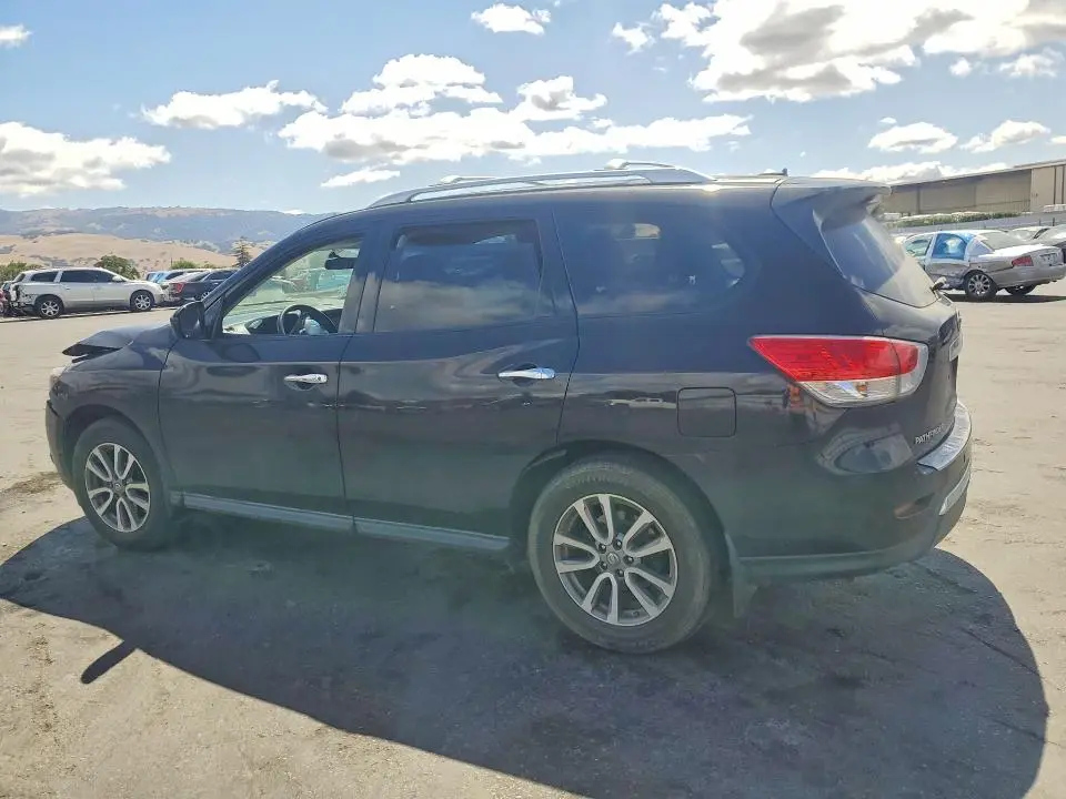 2014 NISSAN PATHFINDER SV  
