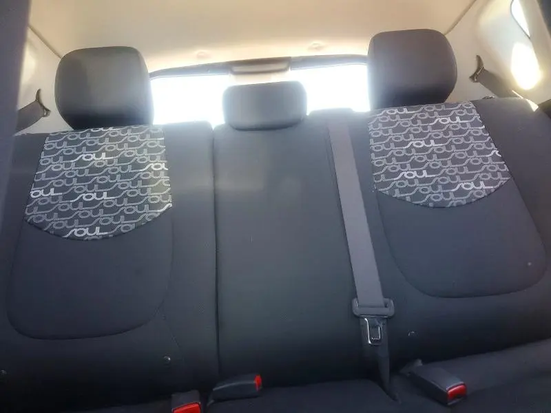 2011 KIA SOUL +  