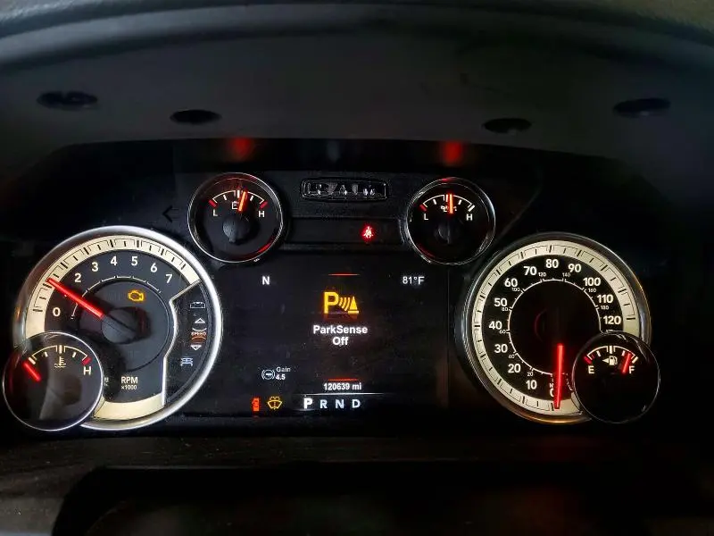 2018 RAM 1500 SLT  