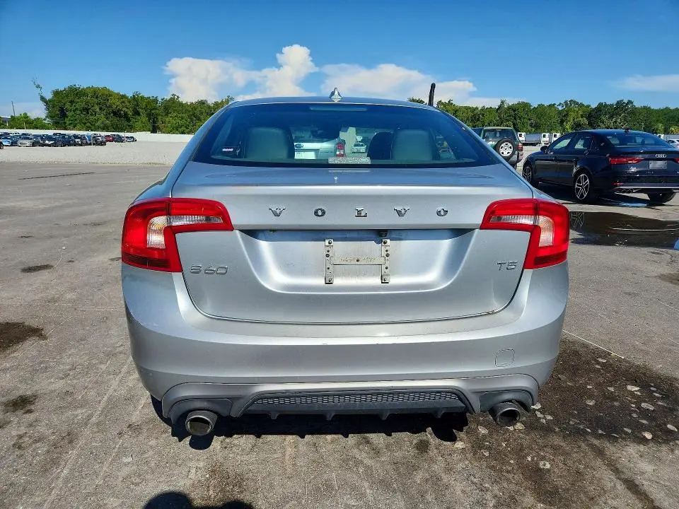 2017 VOLVO S60   