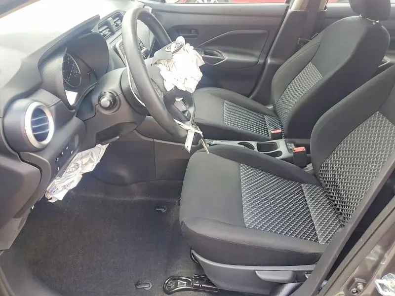 2024 NISSAN VERSA S  