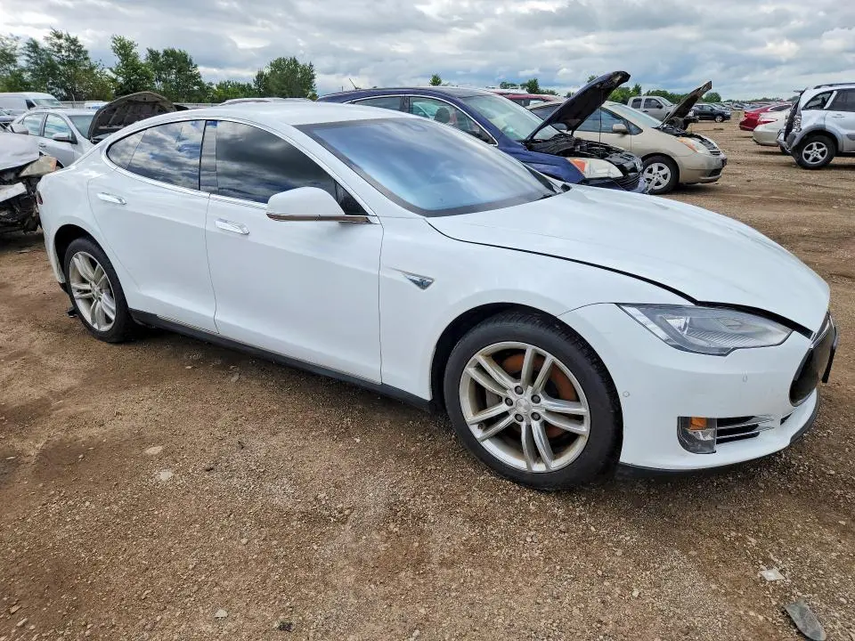 2015 TESLA MODEL S 85D  