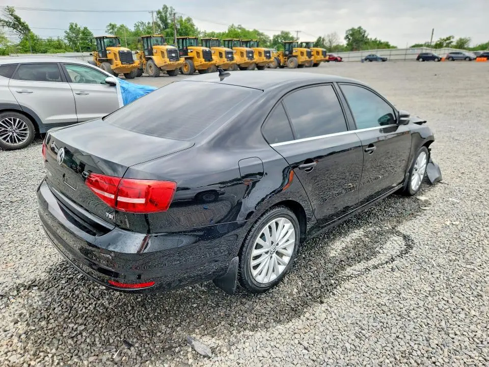 2015 VOLKSWAGEN JETTA SE  