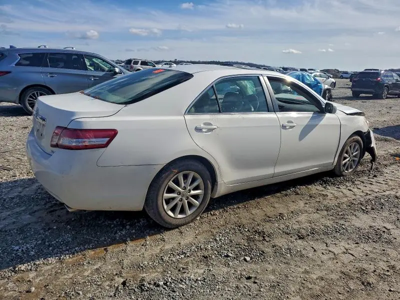 2011 TOYOTA CAMRY BASE  