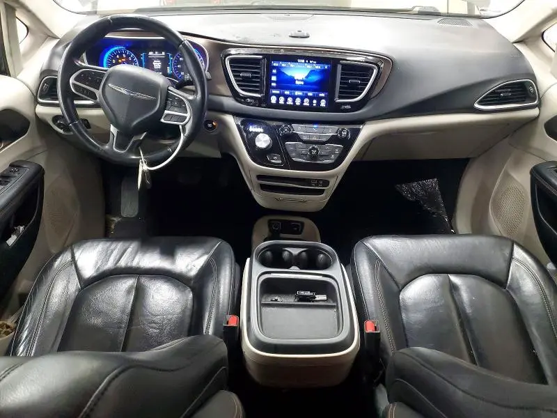 2017 CHRYSLER PACIFICA TOURING L  