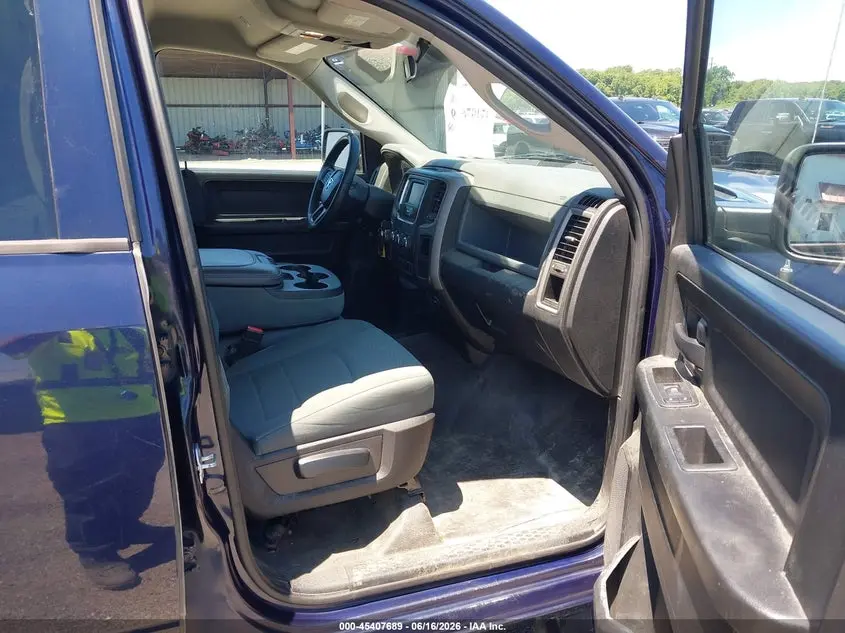 2019 RAM 1500 CLASSIC TRADESMAN  4X4 5'7 BOX