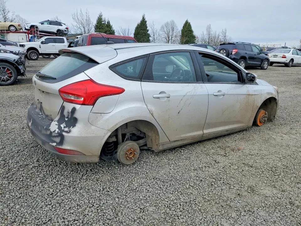 2017 FORD FOCUS SE  