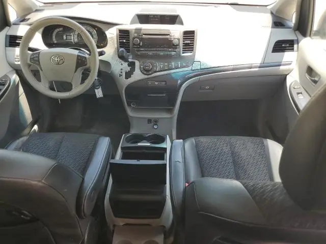 2014 TOYOTA SIENNA SPORT  