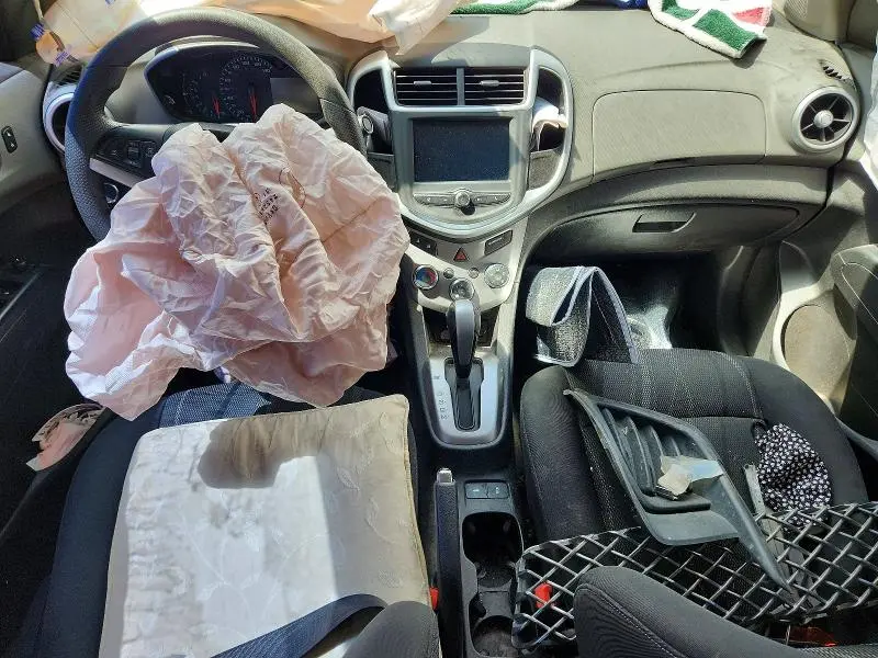 2017 CHEVROLET SONIC LT  