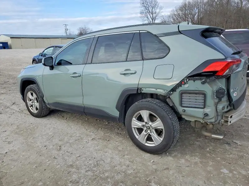 2021 TOYOTA RAV4 XLE  