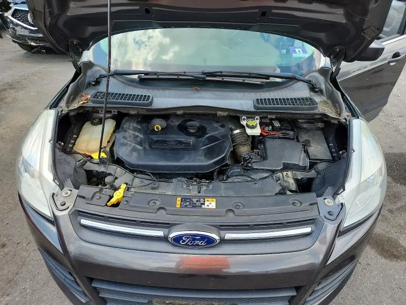 2015 FORD ESCAPE SE  