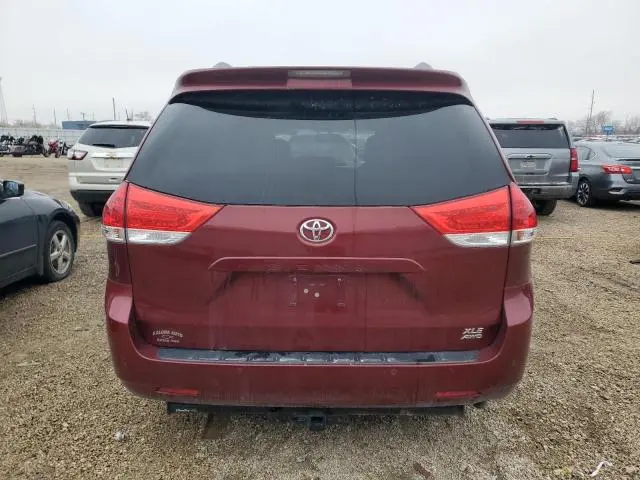 2014 TOYOTA SIENNA   