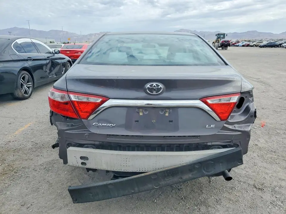 2015 TOYOTA CAMRY LE  
