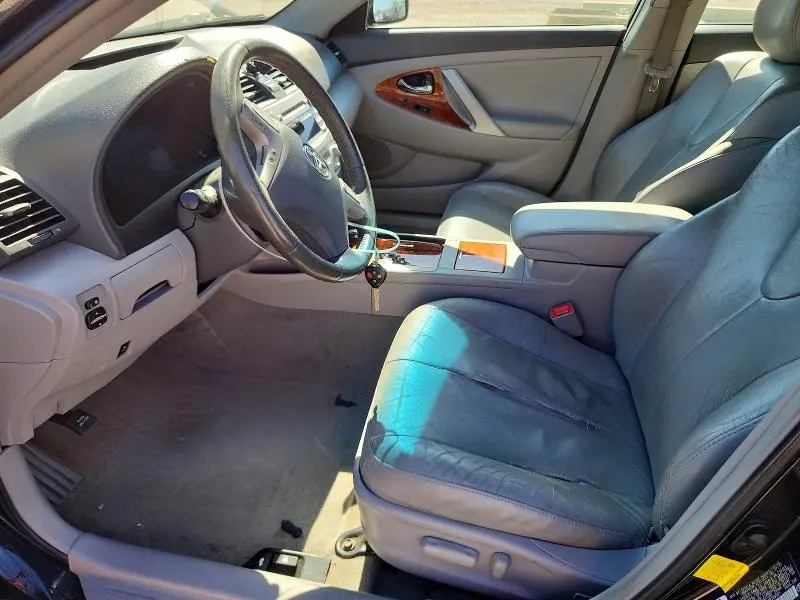 2011 TOYOTA CAMRY XLE  