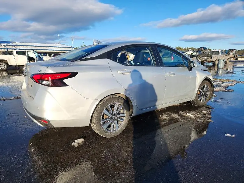 2022 NISSAN VERSA SV  