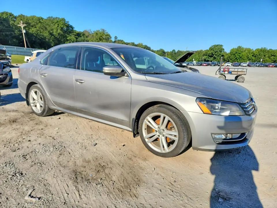 2014 VOLKSWAGEN PASSAT SEL  