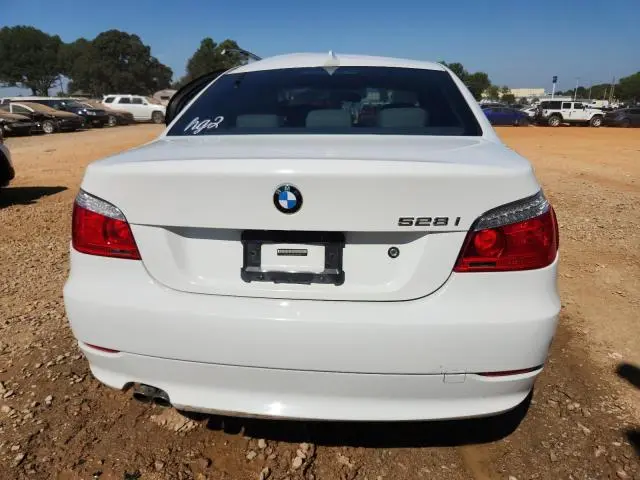 2010 BMW 528 I  