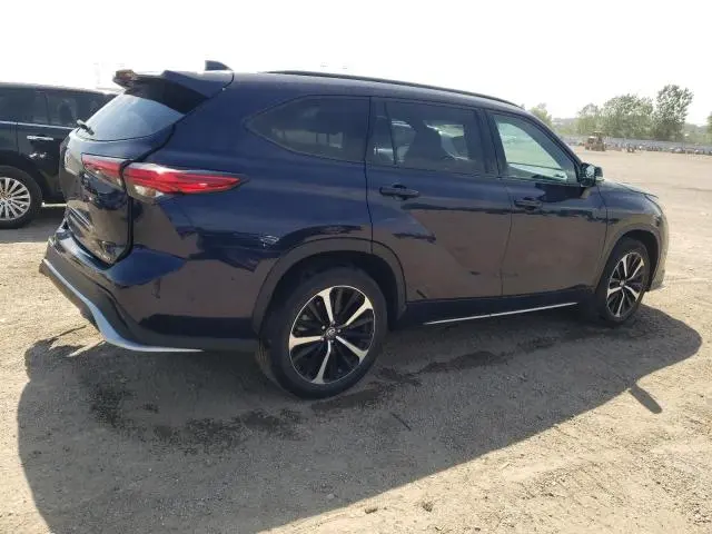 2021 TOYOTA HIGHLANDER XSE  
