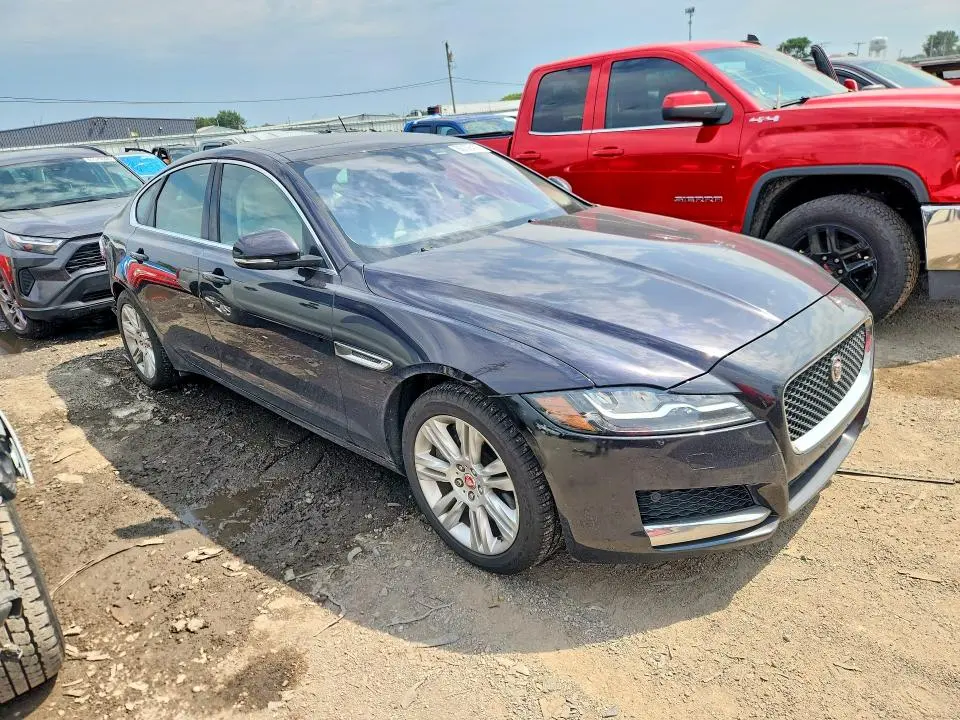 2017 JAGUAR XF PREMIUM  