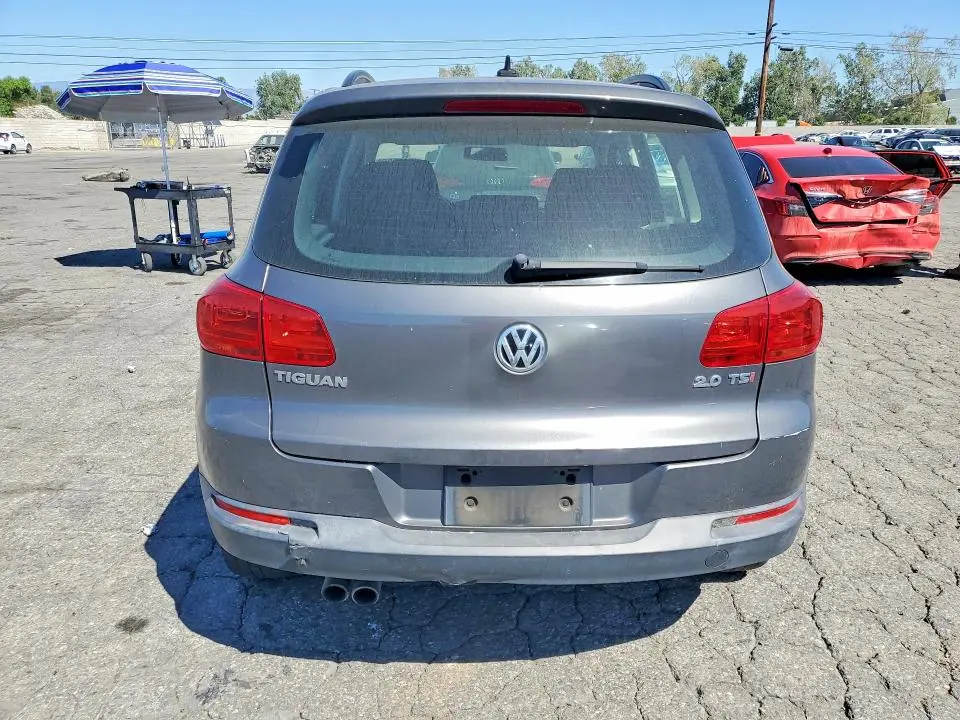 2015 VOLKSWAGEN TIGUAN S  
