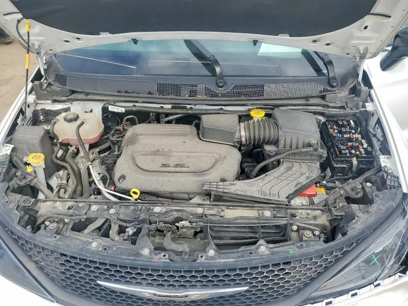 2025 CHRYSLER VOYAGER LX  