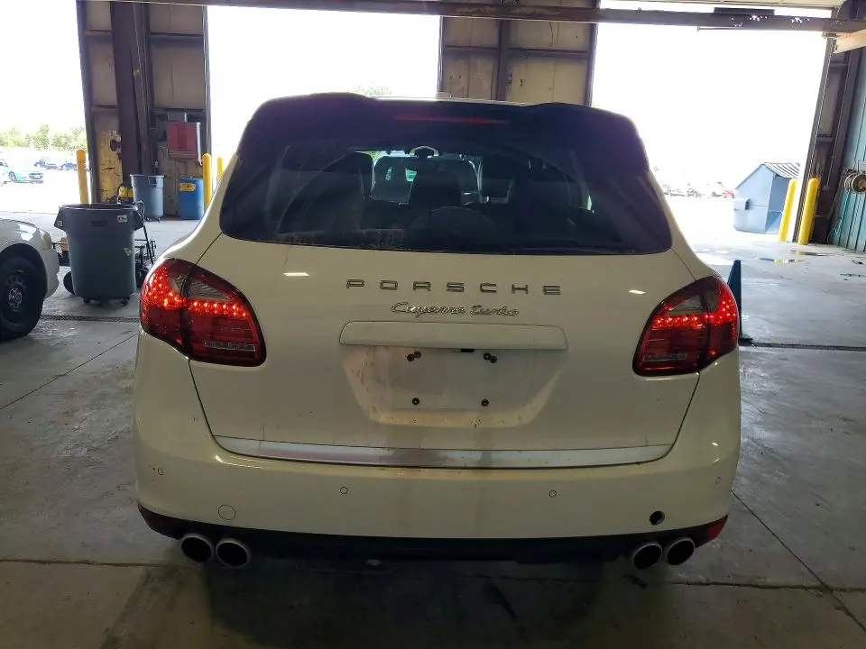 2013 PORSCHE CAYENNE TURBO  