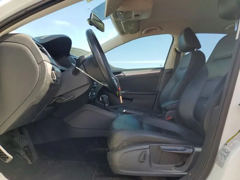 2014 VOLKSWAGEN JETTA SE  