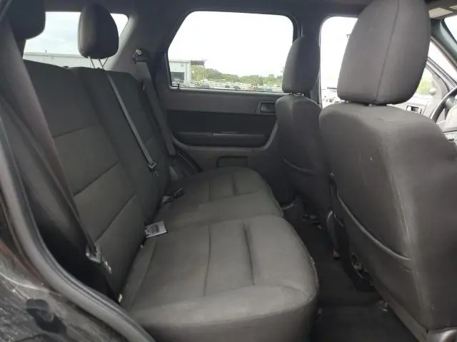 2010 FORD ESCAPE XLT  