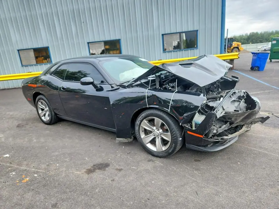 2015 DODGE CHALLENGER SXT  