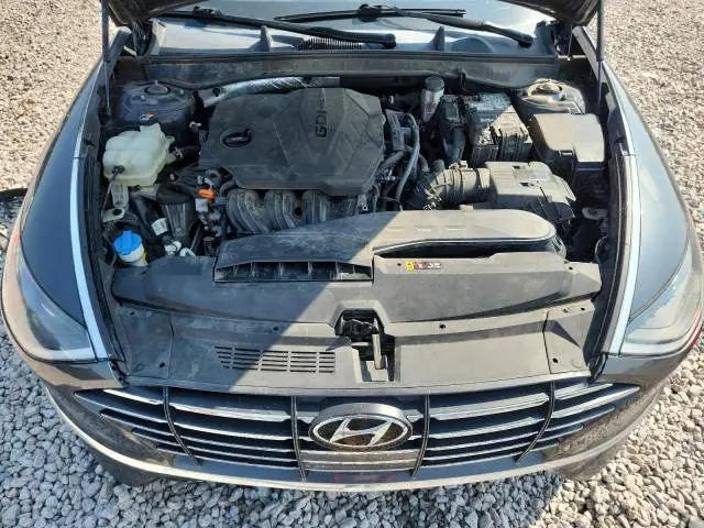 2022 HYUNDAI SONATA SE  
