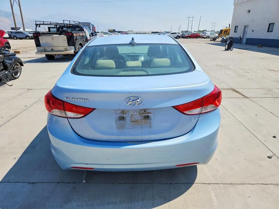 2012 HYUNDAI ELANTRA   