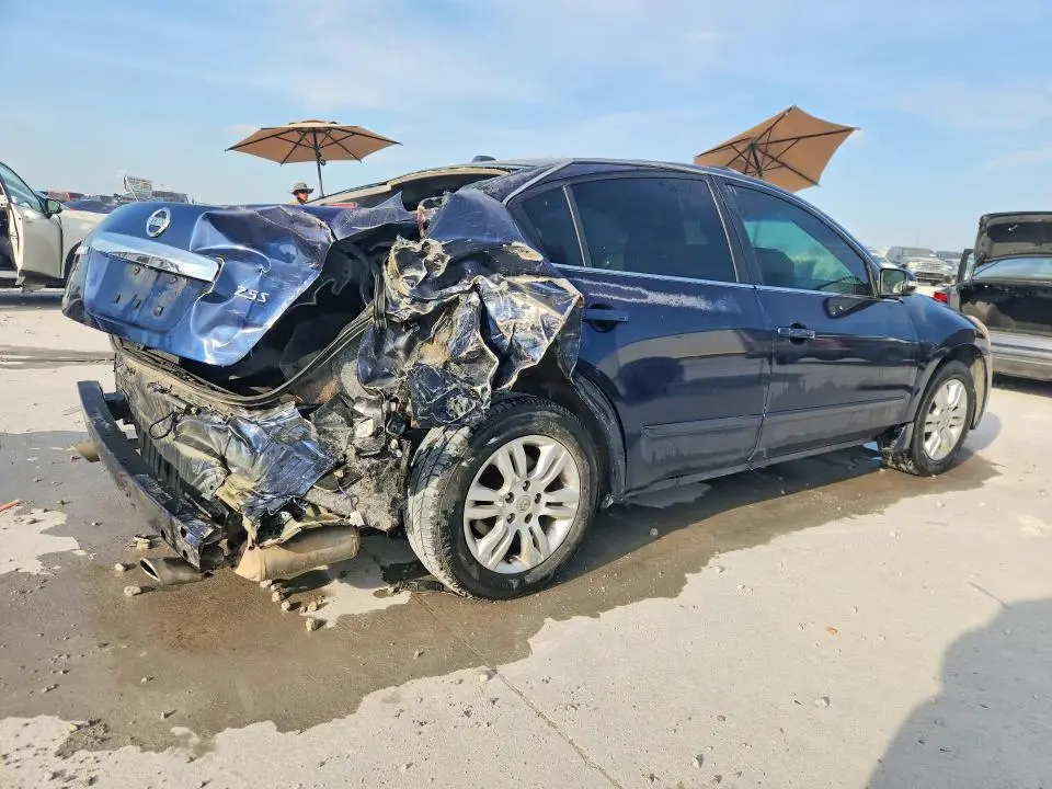 2010 NISSAN ALTIMA BASE  