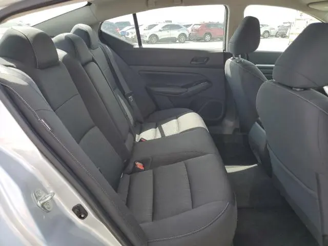 2023 NISSAN ALTIMA SV  