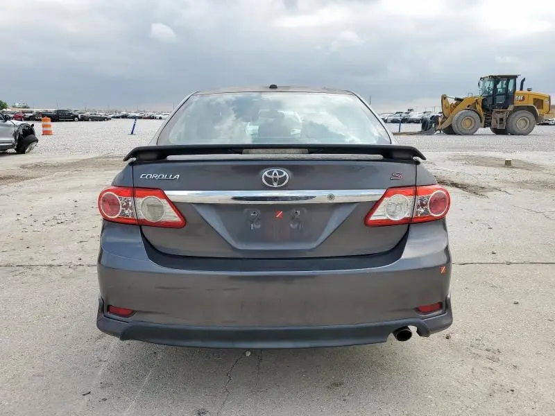 2013 TOYOTA COROLLA BASE  