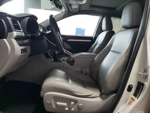 2015 TOYOTA HIGHLANDER XLE  