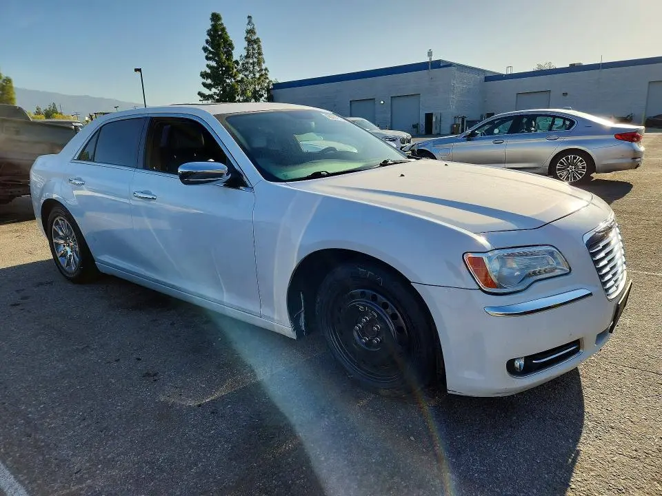 2012 CHRYSLER 300 LIMITED  