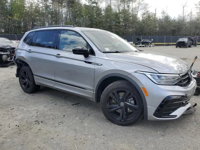 2024 VOLKSWAGEN TIGUAN SE R-LINE BLACK  
