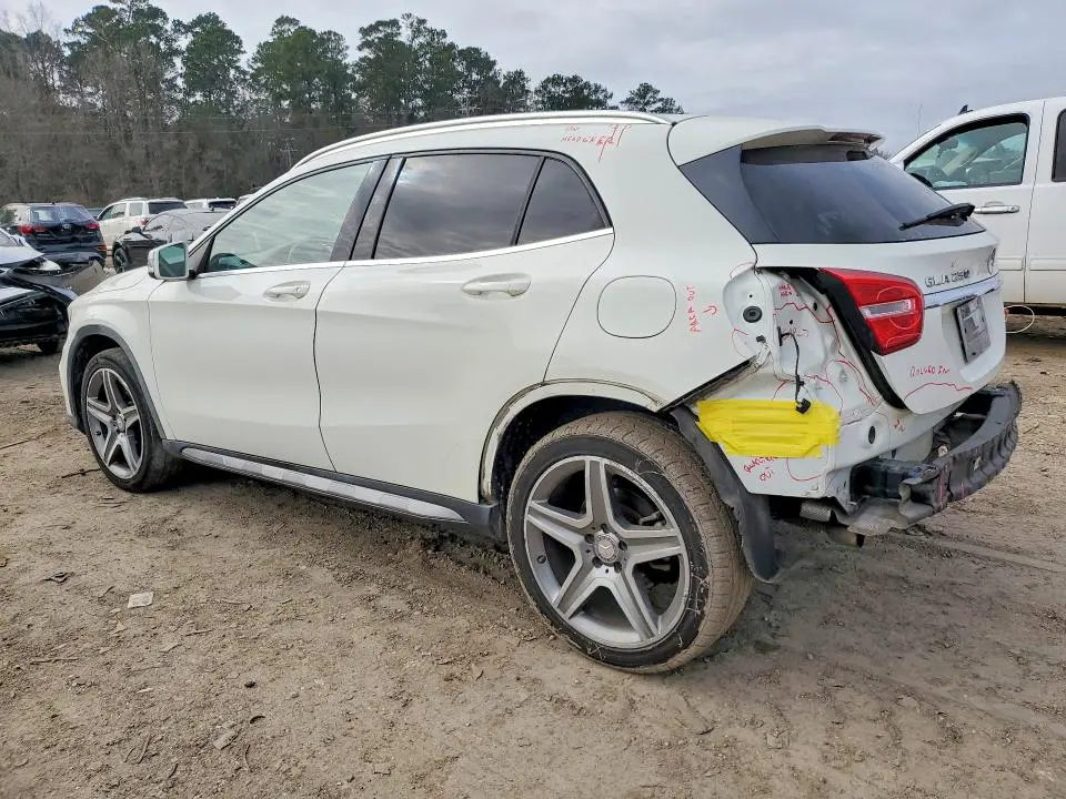 2015 MERCEDES-BENZ GLA 250  