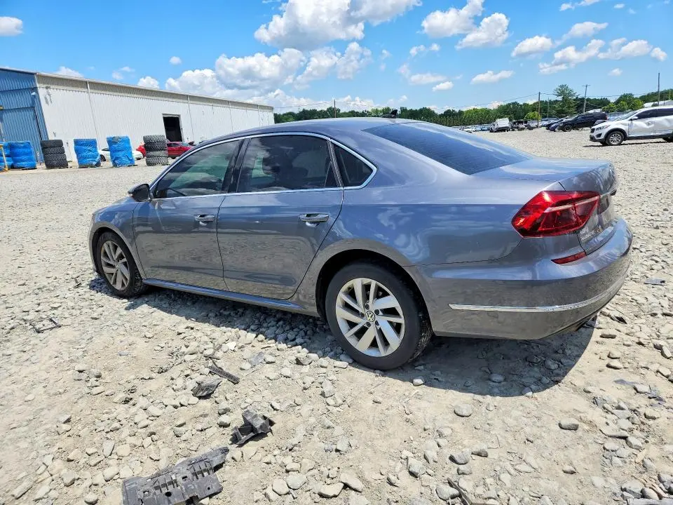 2018 VOLKSWAGEN PASSAT SE  