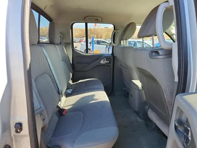 2014 NISSAN FRONTIER S  