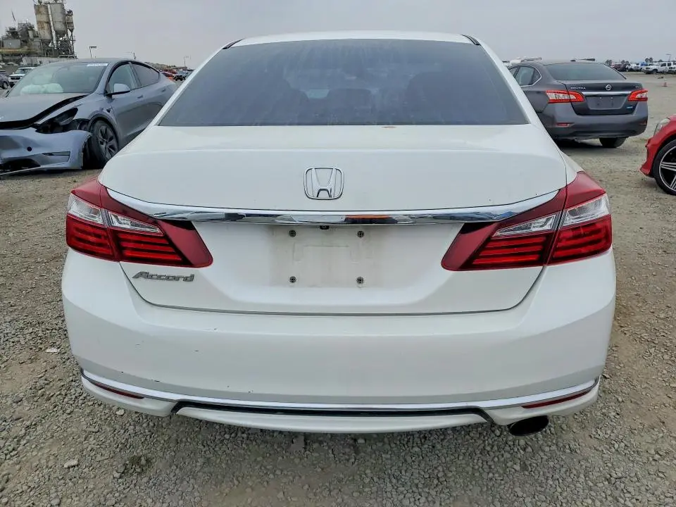 2017 HONDA ACCORD LX  