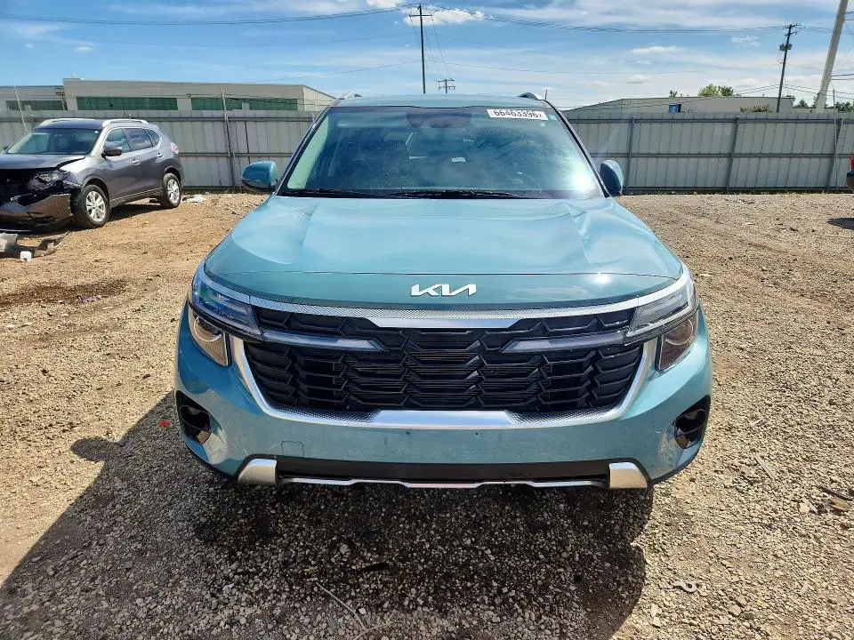 2025 KIA SELTOS EX  