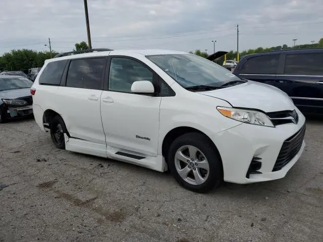 2019 TOYOTA SIENNA LE  