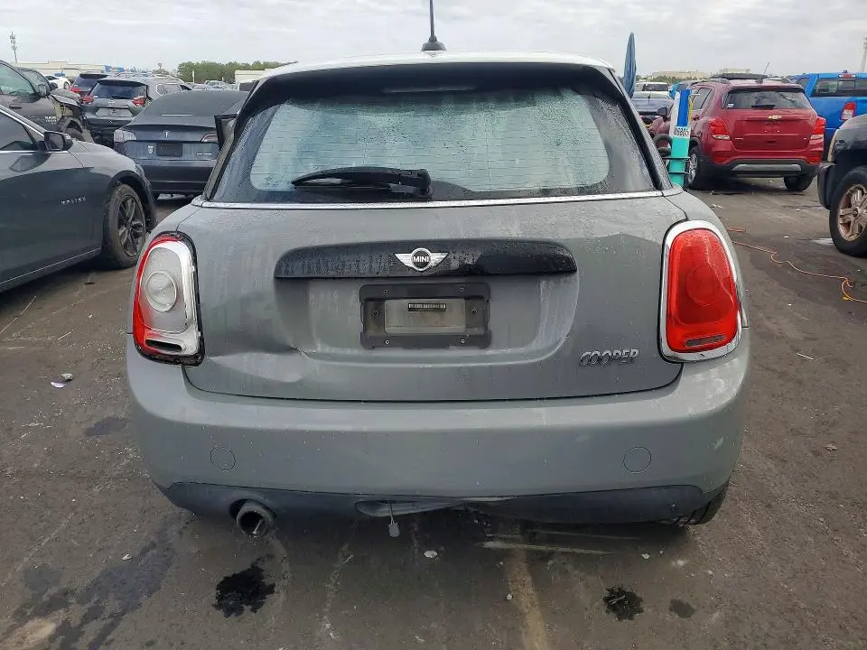 2016 MINI COOPER   