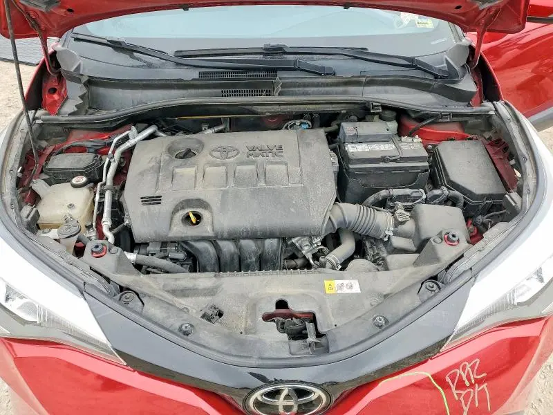 2020 TOYOTA C-HR XLE  