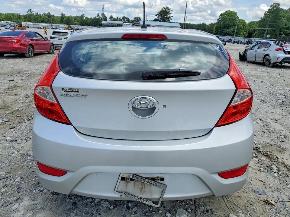 2012 HYUNDAI ACCENT GS  