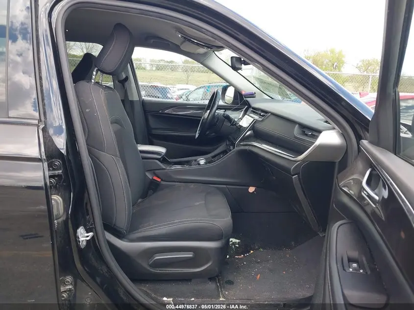 2022 JEEP GRAND CHEROKEE L LAREDO 4X4