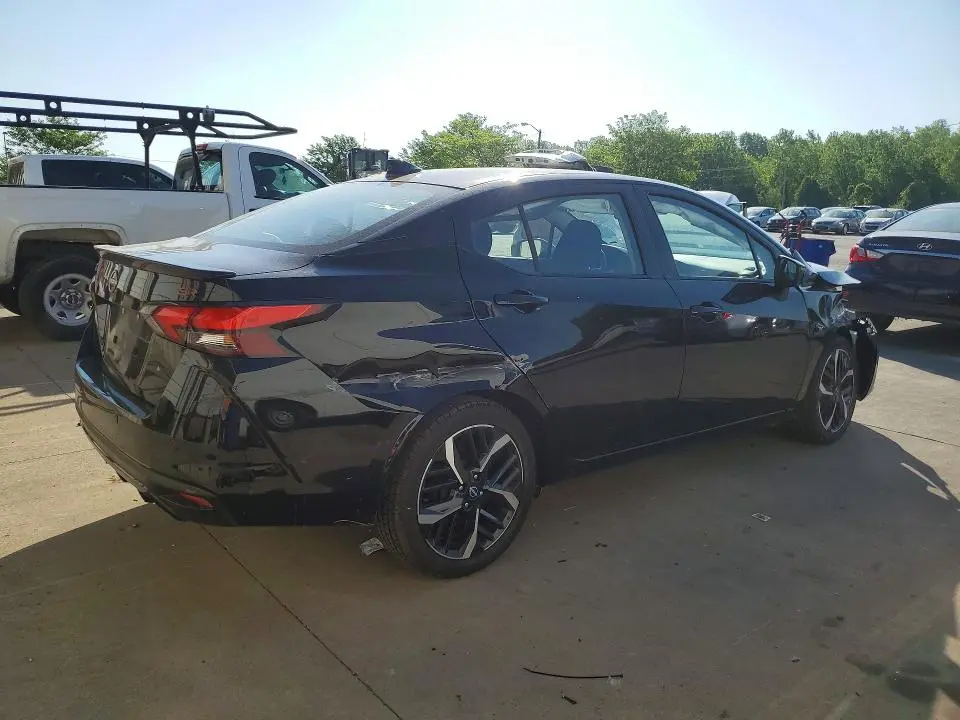 2024 NISSAN VERSA SR  