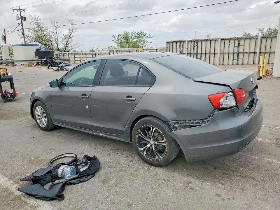 2011 VOLKSWAGEN JETTA SE  